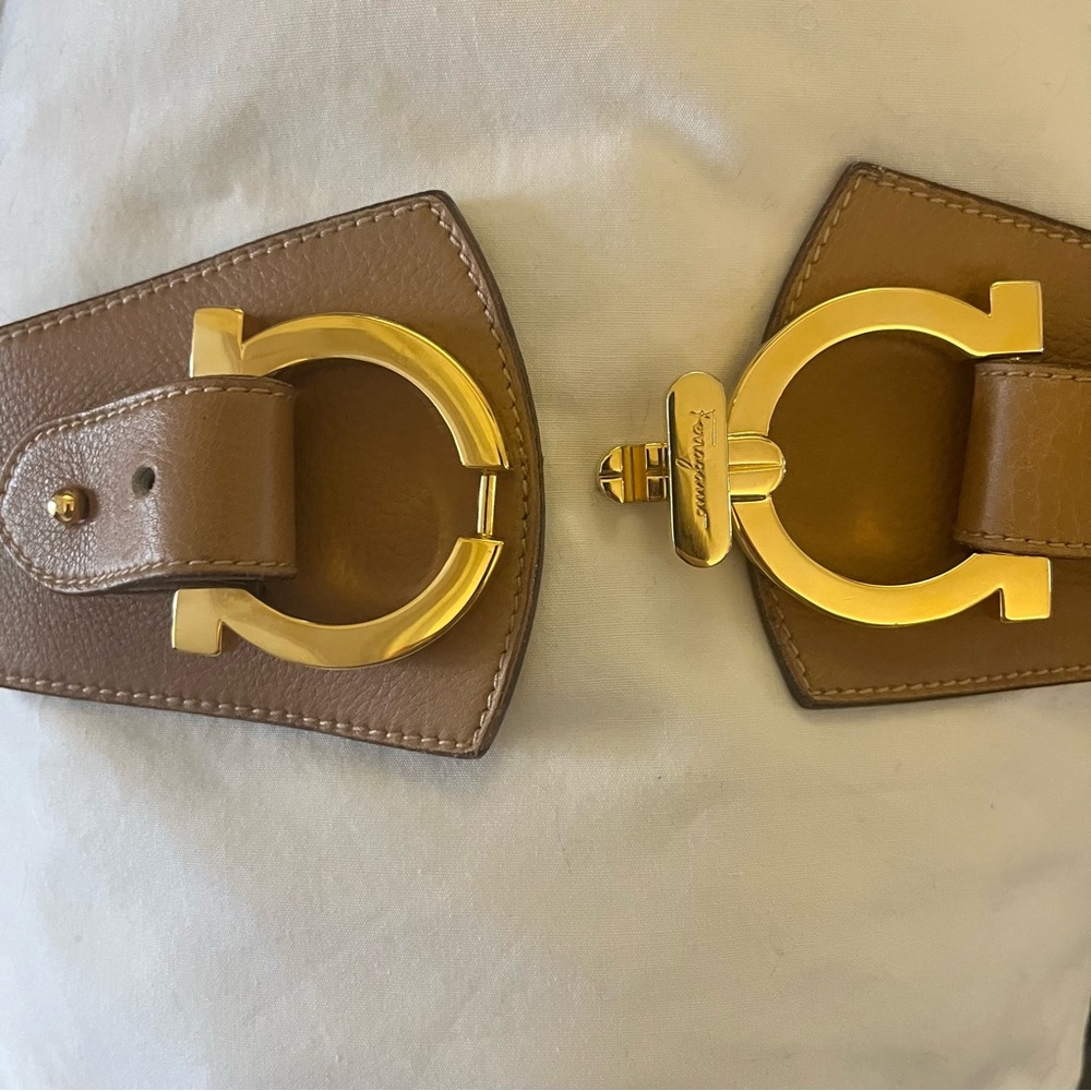 Salvatore Ferragamo Brown Leather Waist Belt with Gold Double Gancini Buckle - Picture 6 of 9